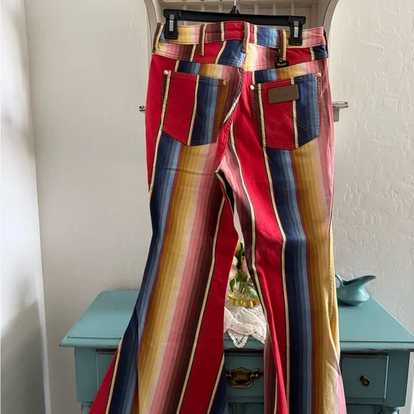 Lainey Wilson Wrangler Multicolor Striped Boot Cut Jeans - 28x30 - Picture 2 of 4